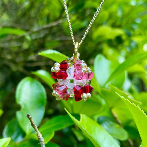 花のスワロフスキーネックレス(シャム&インディアンピンク) ネックレス