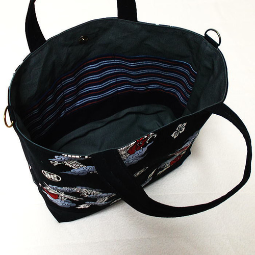 和柄横長トートバッグ 龍神 竜 龍 A4サイズ入ります マチ大きめ Dカン