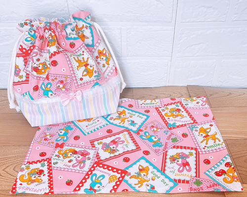 ハンドメイド 保冷バッグ 移動ポケット ランチョンマット 花柄 お弁当入れ ハンドメイド 保冷バッグ 移動ポケット ランチョンマット 花柄