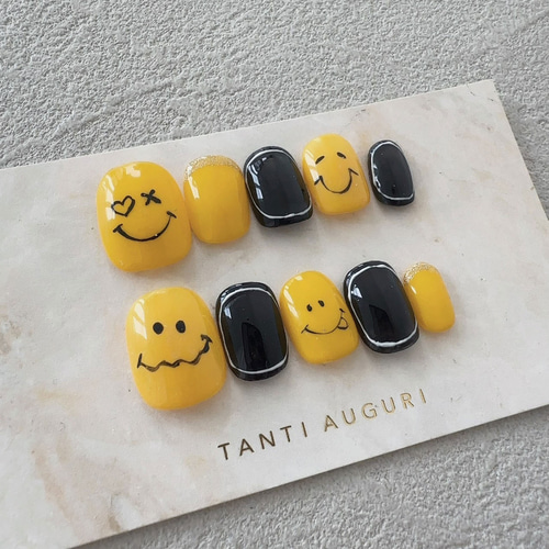 にこちゃん ショート ネイルチップ ニコちゃん キャラクター 顔 表情  