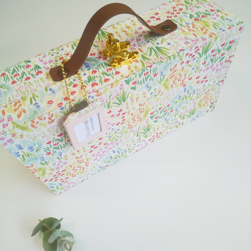 トランク型お裁縫箱とお裁縫道具のセット（ カルトナージュ、Blurry