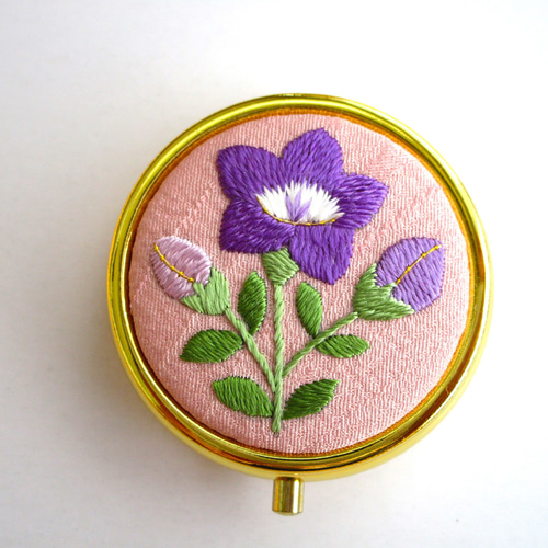 薄紫色 ボタン付き アクセサリーケース 薄紫色 ボタン付き アクセサリーケース