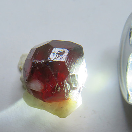 ガーネット 結晶 原石 アルマンディンガーネット ルース 天然石 1月