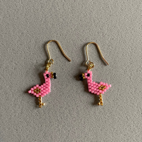 ビーズ の ミニミニ フラミンゴ ピアス イヤリング ピアス（フック 