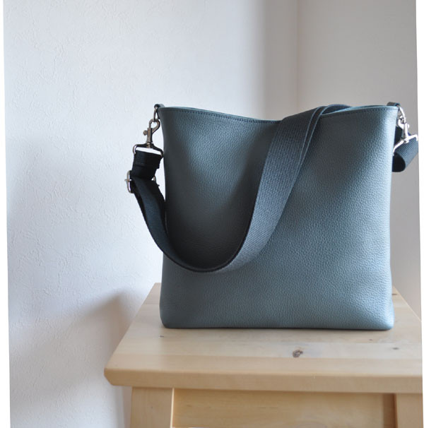 salsation グレー キャンバス ショルダーバッグ salsation グレー キャンバス ショルダーバッグ