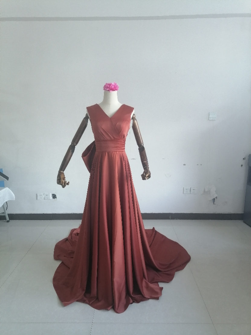 カラードレス Vネック テラコッタ色 快適な生地 豪華なバックリボン トレーン 二次会/披露宴