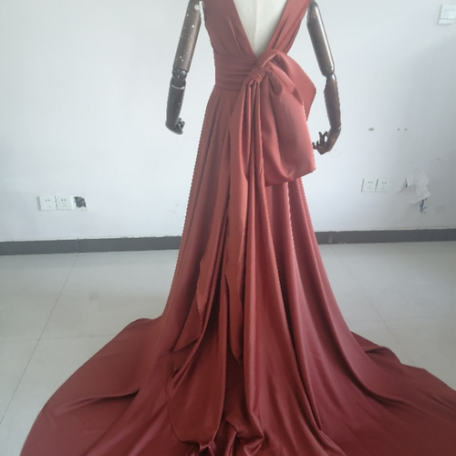 カラードレス Vネック テラコッタ色 快適な生地 豪華なバックリボン  