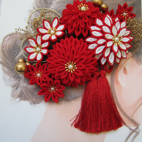 成人式 髪飾り つまみ細工 ちりめん 赤 白 七五三 卒業式 結婚式 入学