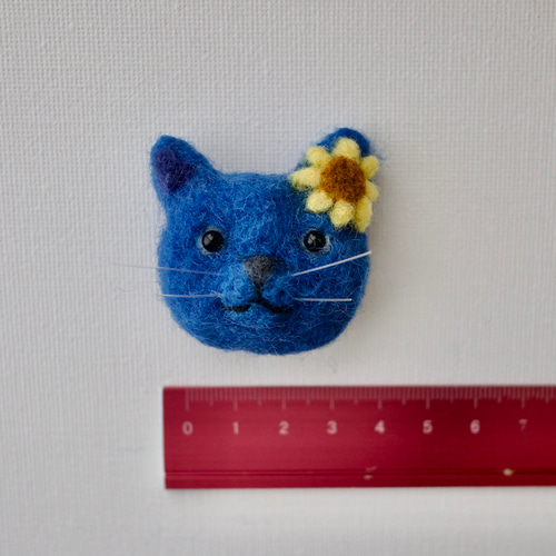 羊毛フェルト ハンドメイド猫のブローチ 青い猫 ひまわり かわいい