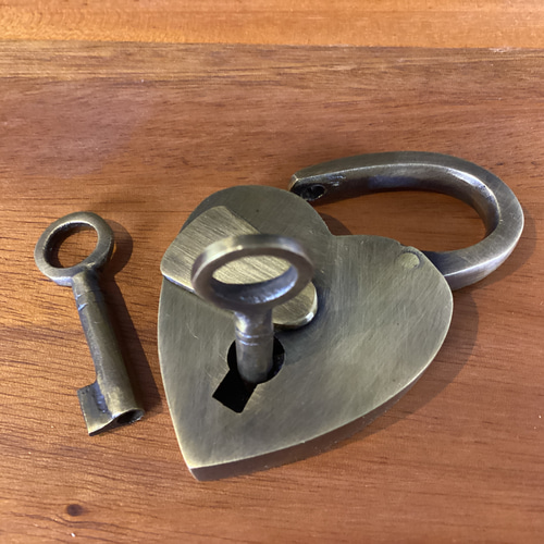 アンティーク調 ブラス 鍵 2本 南京錠 ハート型 パドロック ミニ