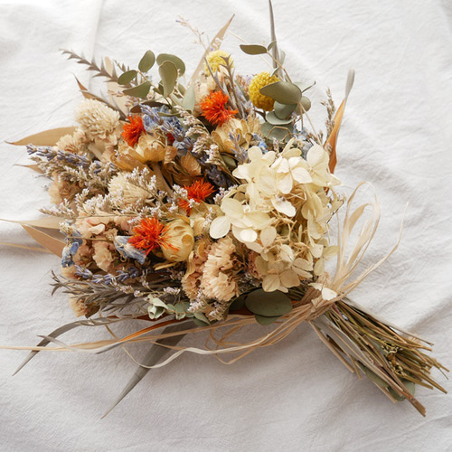 アナベルと紅花のドライフラワースワッグ プレゼント インテリア