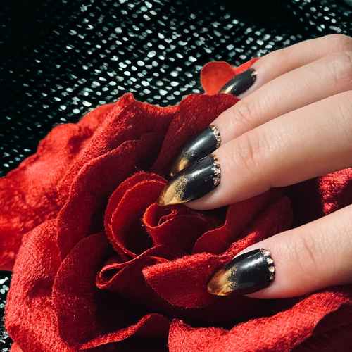 ネイルチップオーダー韓国キラキラネイルゴージャスビジューブラック