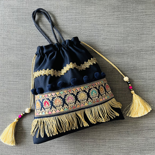 clamp展　タッセル刺繍巾着バッグ CLAMP展 タッセル刺繍巾着バッグ xxxHOLiC - メルカリ
