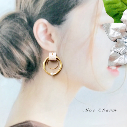 マットゴールドパールひねりフープ✳︎ベージュフェイクレザー  