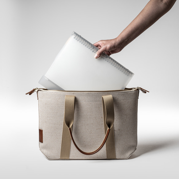倉敷の綿麻帆布とヌメ革で仕立てた 丈夫で軽量なトートA4 ＜生成り ecru＞ ▶︎ 日本製