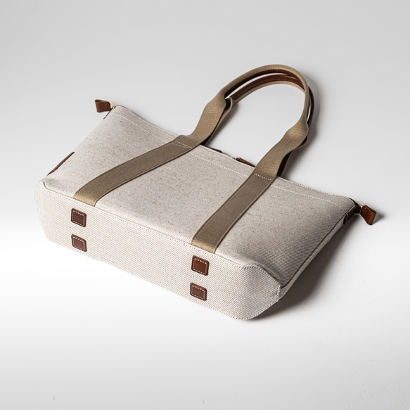 倉敷の綿麻帆布とヌメ革で仕立てた 丈夫で軽量なトートA4 ＜生成り ecru＞ ▶︎ 日本製