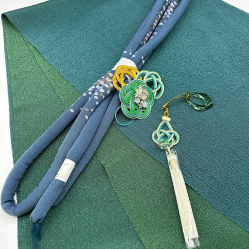 6975正絹・縮緬帯揚げ＆豪華帯留め・根付・絹帯締め 和装小物 和装小物  