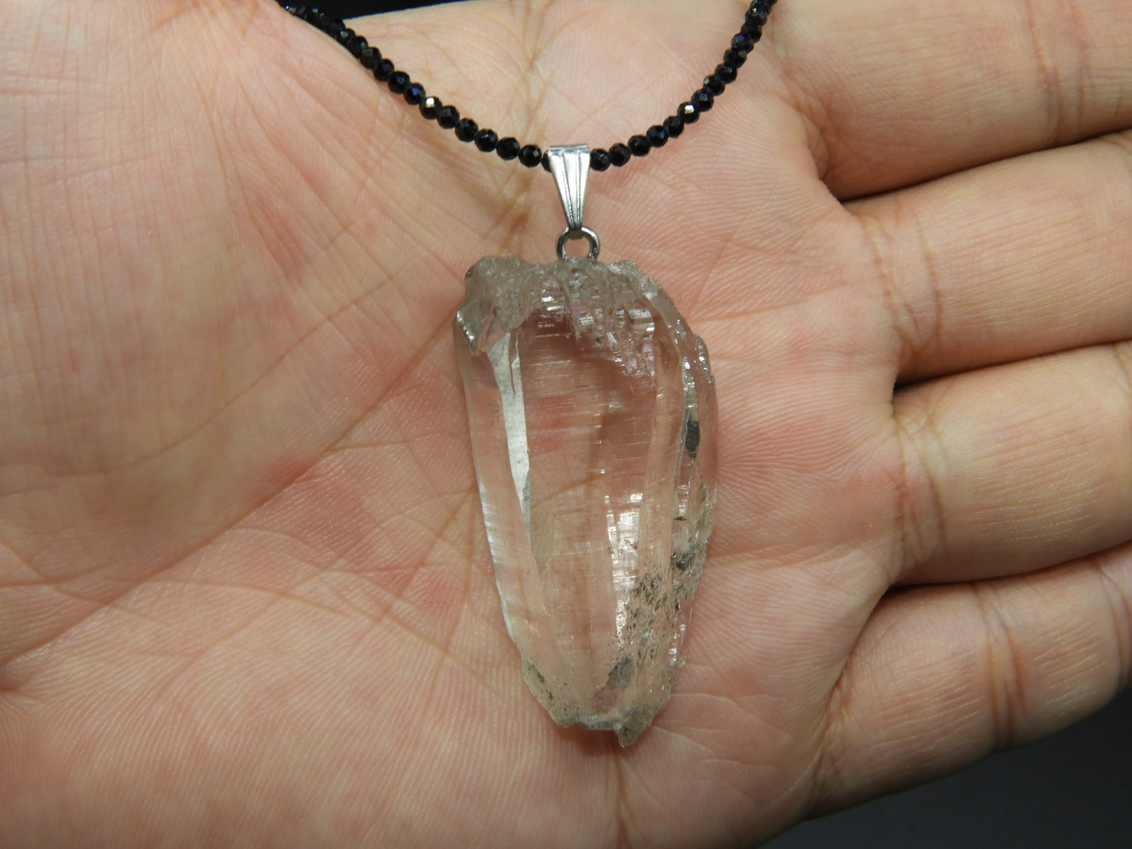 素晴らしい結晶！揺るがない№１！ガネーシュヒマール産のヒマラヤ水晶ペンダント！メイドインジャパン！天然石　ヒマラヤ６７