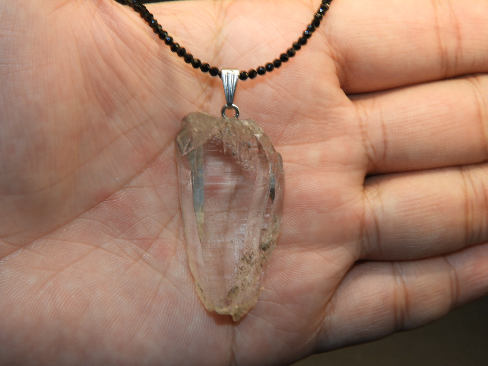 素晴らしい結晶！揺るがない№１！ガネーシュヒマール産のヒマラヤ水晶ペンダント！メイドインジャパン！天然石　ヒマラヤ６７