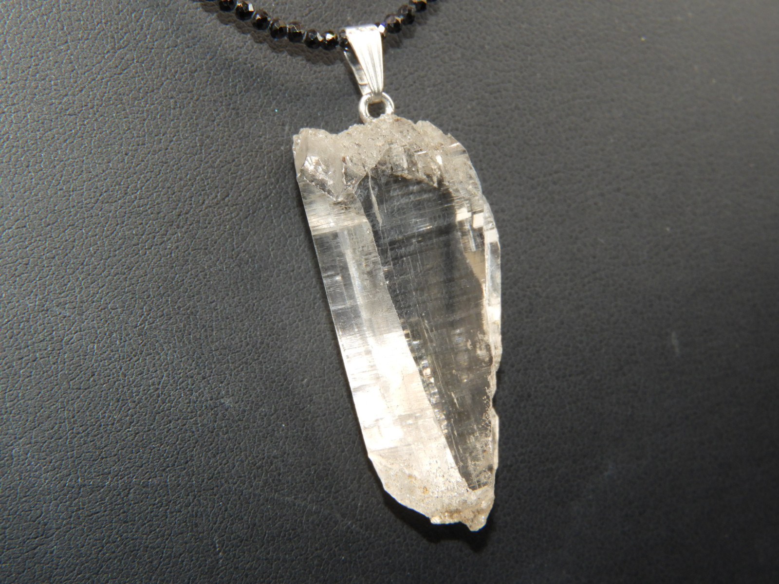 素晴らしい結晶！揺るがない№１！ガネーシュヒマール産のヒマラヤ水晶ペンダント！メイドインジャパン！天然石　ヒマラヤ６７