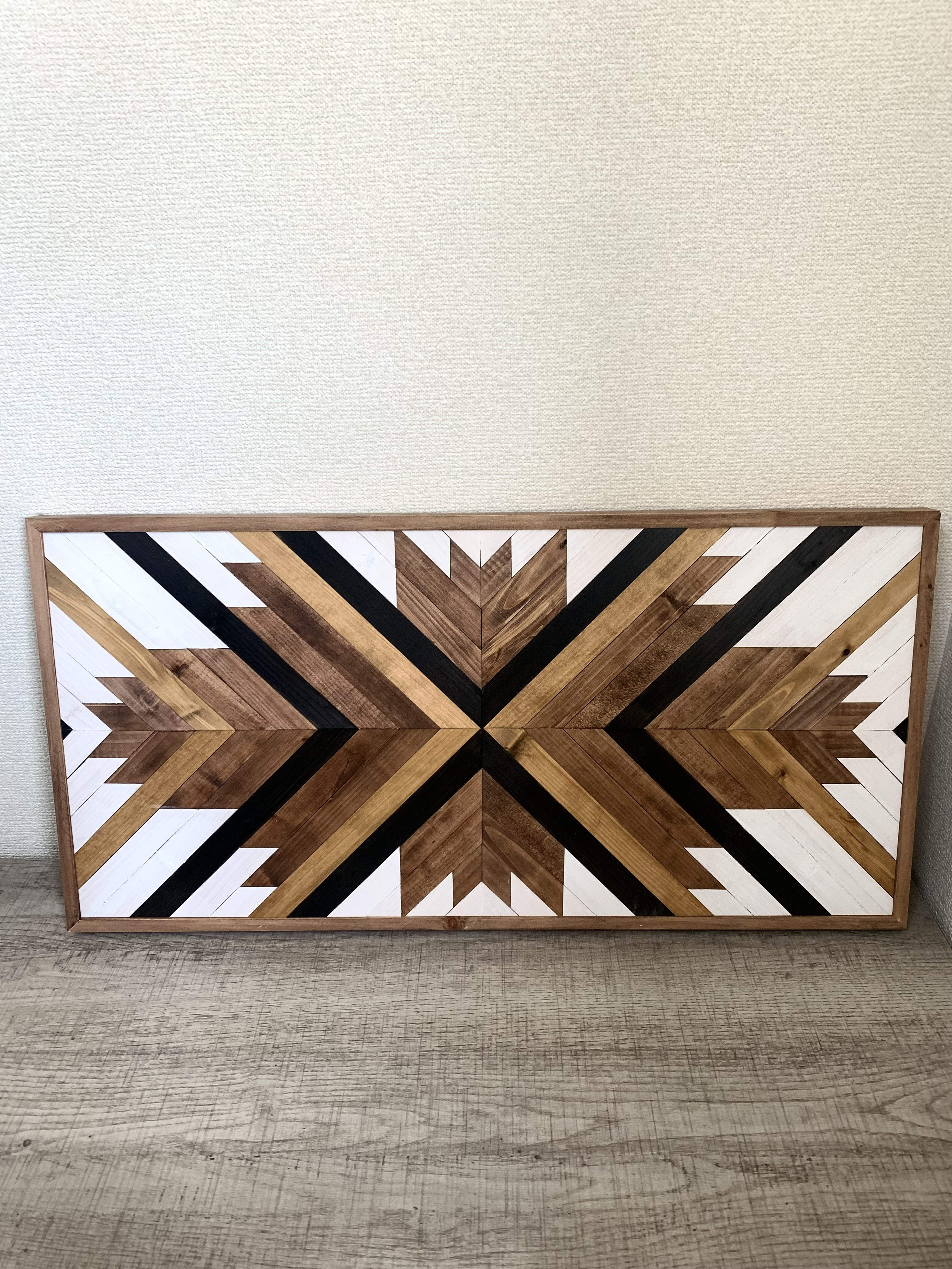 インテリア　壁掛け　置き物