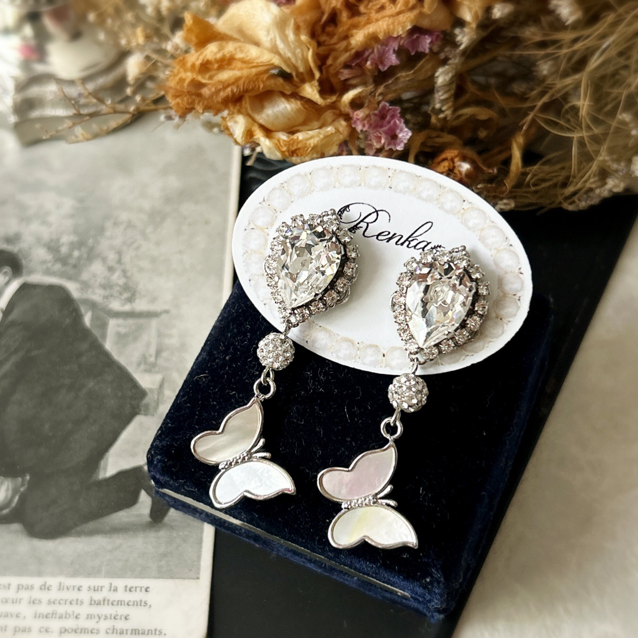 蝶シェル･スワロフスキーピアス【バタフライ･ウェディング･シルバー･結婚式･卒業入学式】{RPS-106}