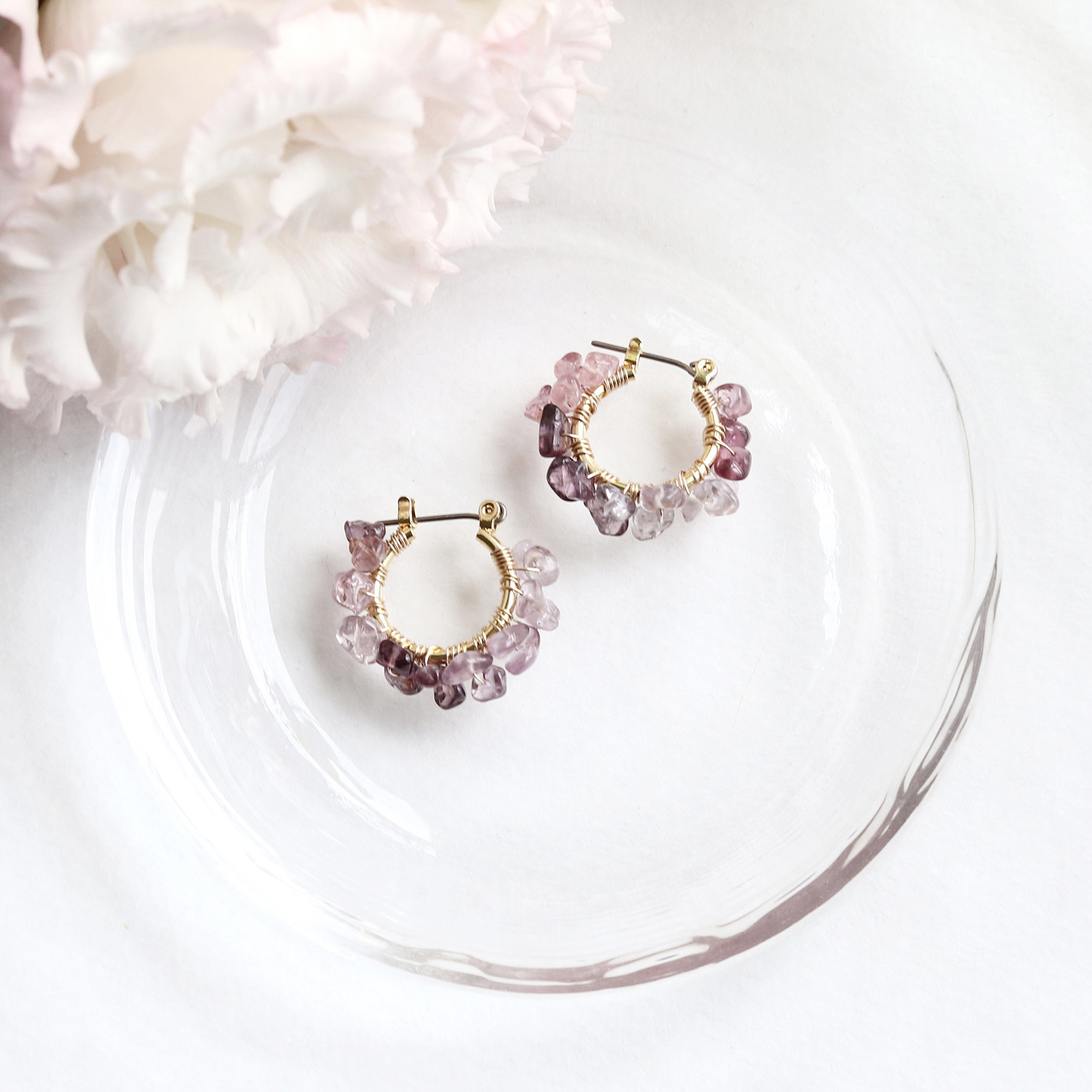 スピネル くすみカラー フープピアス／イヤリング｜天然石 チタンポスト 8月誕生石 — Luxe —