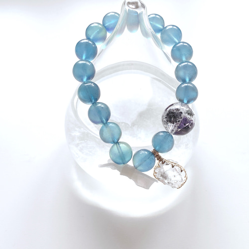 10-56】深い海の底を漂うようなディープアクアマリンと