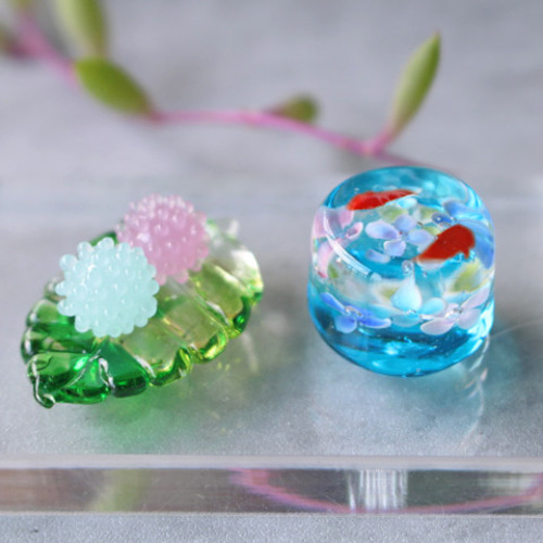ガラスのミニチュア和菓子 錦玉羹と金平糖 小さなガラスの置き