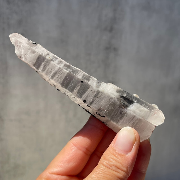 【内モンゴル産 クォーツ】② 水晶 鉱物 天然石 人気・おすすめ｜省スペース設計・旅行向けにおすすめ 公式 プライバシー配送 日本発送・保証書付き商品