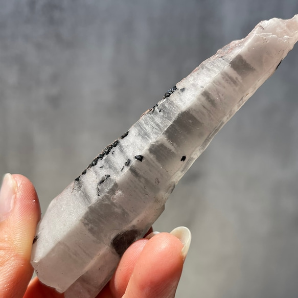 【内モンゴル産 クォーツ】② 水晶 鉱物 天然石 人気・おすすめ｜省スペース設計・旅行向けにおすすめ 公式 プライバシー配送 日本発送・保証書付き商品