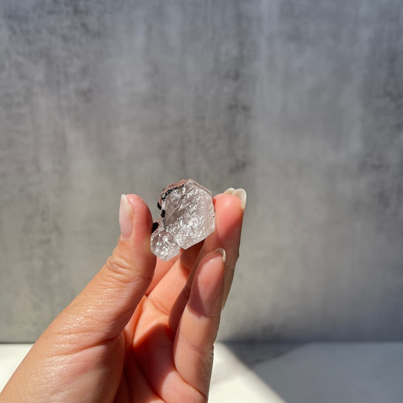 【内モンゴル産 クォーツ】② 水晶 鉱物 天然石 人気・おすすめ｜省スペース設計・旅行向けにおすすめ 公式 プライバシー配送 日本発送・保証書付き商品