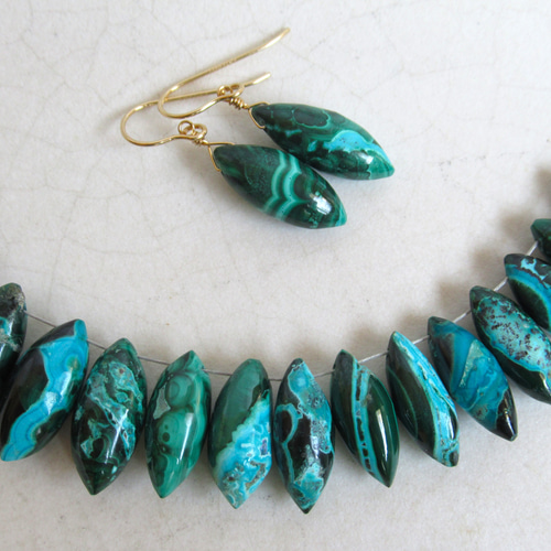 14kgfクリソコラマラカイトピアス 【公式通販】