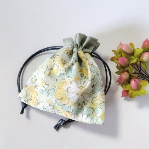 ミニサイズ》小さな巾着ポーチ・ほんのり黄花 ＃n422 巾着袋 natura  