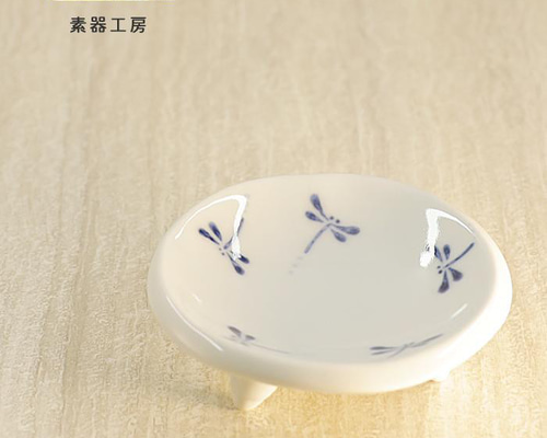 ドラえもん 小物入れ 小皿 食器 鍵置き 菓子受け 砥部焼 鈴型 陶器 Amazon｜金正陶器(Kaneshotouki) 「 ドラえもん 」 ドラミ 皿