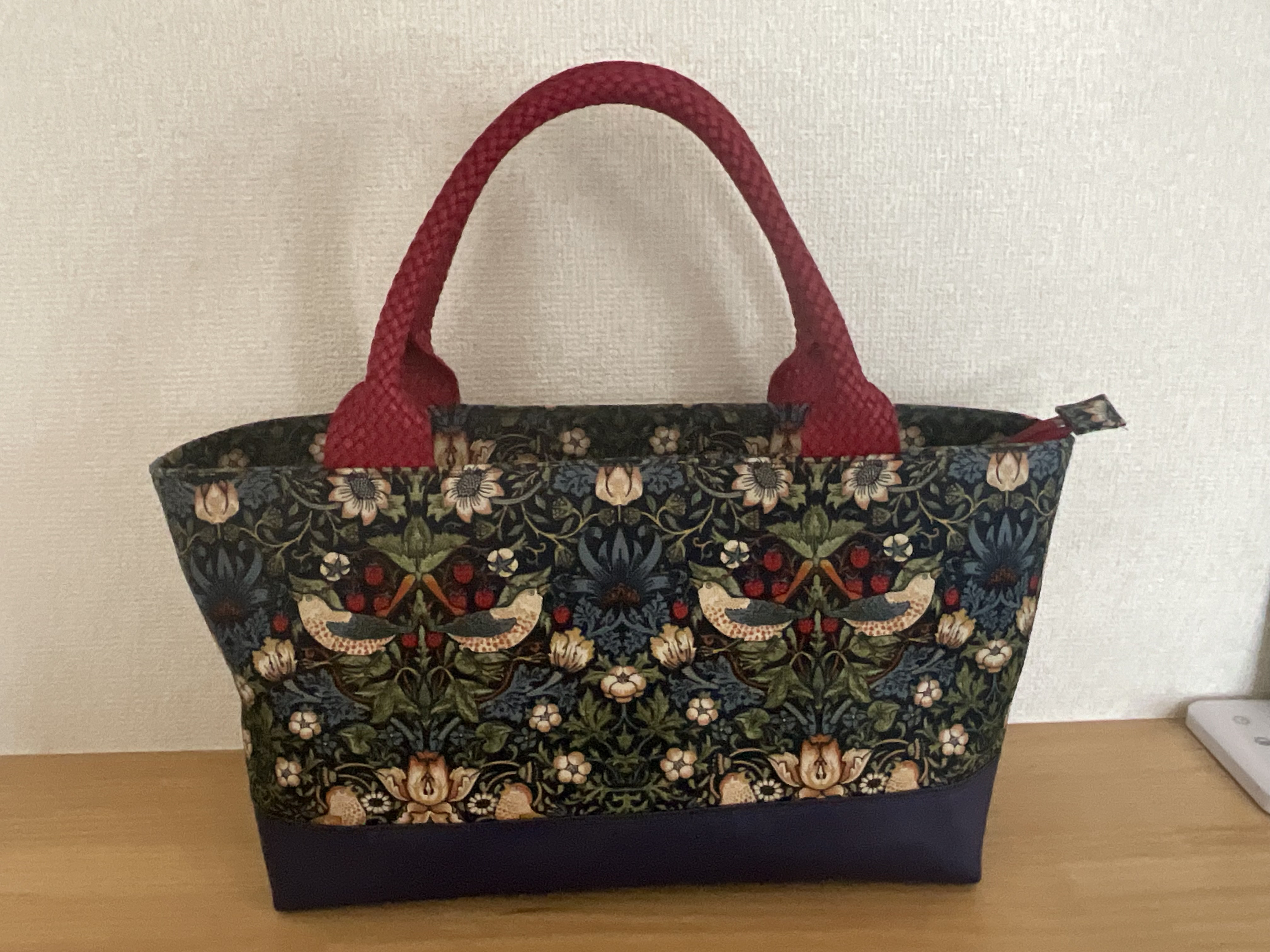 ウイリアムモリス いちご泥棒横長バッグ