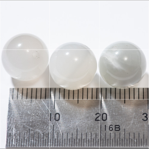 高級 AAA ホワイトムーンストーン (月長石) 天然石 10mm 3粒 両穴 穴 