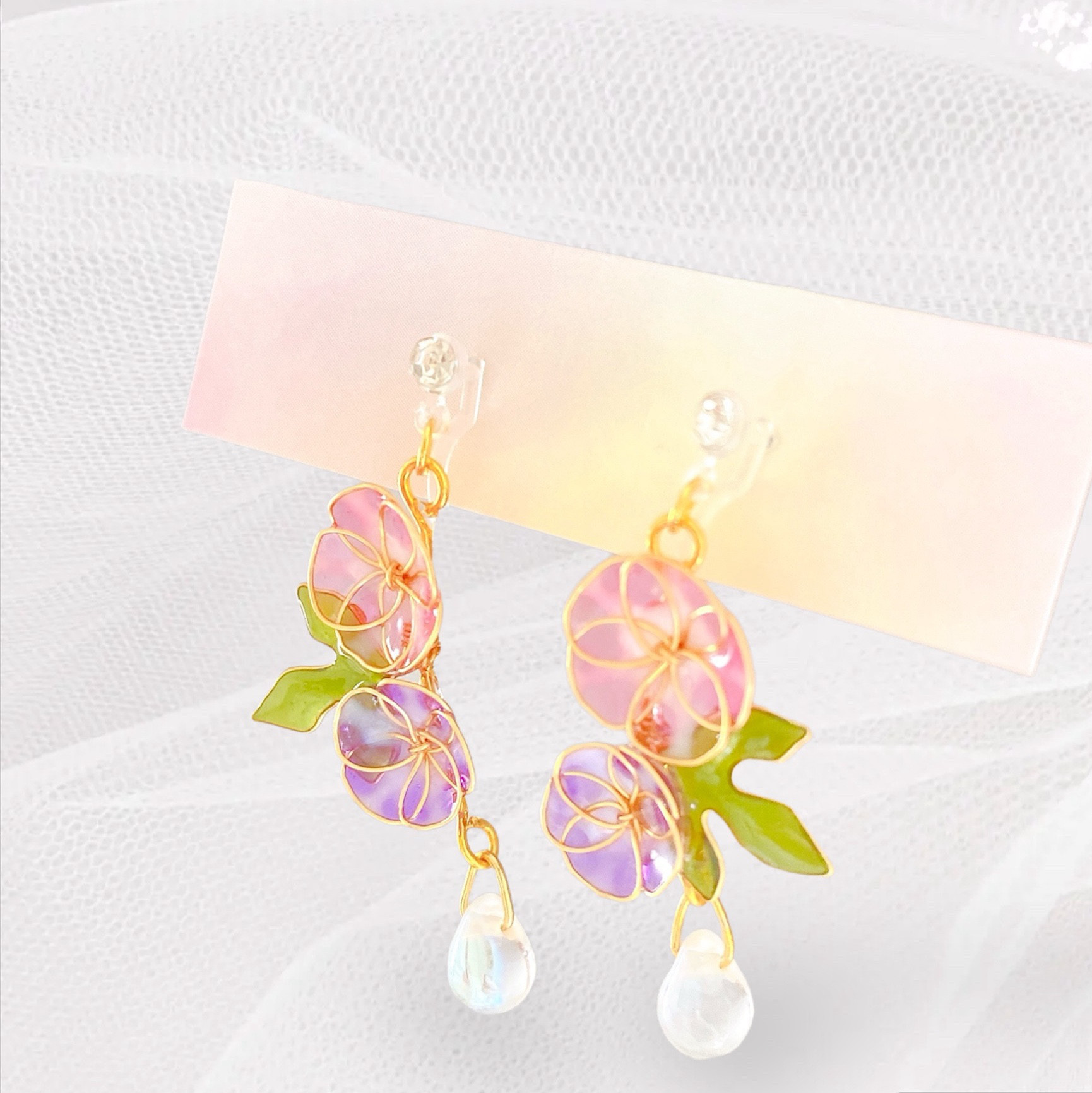 朝顔のイヤリング 1ペア レジン ワイヤー 夏アクセサリー