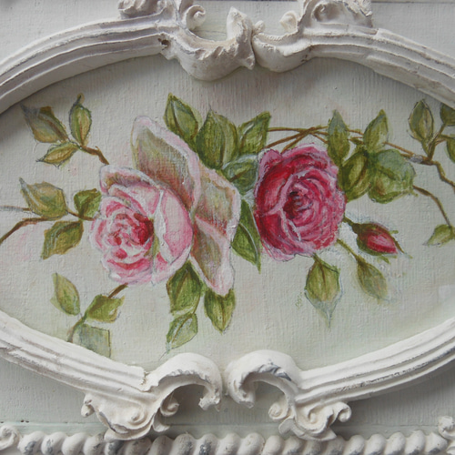 シャビーシックなハンドペイント アンティークローズのレリーフ