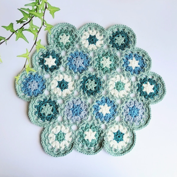 手編み マルチカバー 六角形 ブルー＆グリーンの集いB テーブル