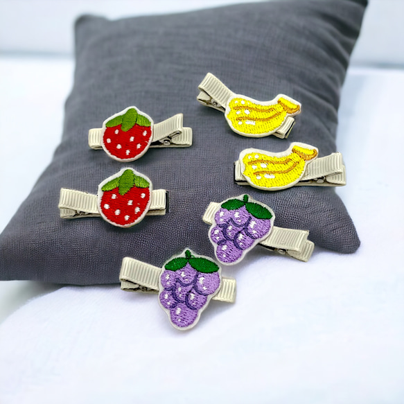 【いちごのクリップ】ベビーヘアクリップ 　♡ ベビーヘアピン セミオーダーメイド Baby Deer Clips ベビー キッズ 赤ちゃん ヘアピン ヘアクリップ ヘア