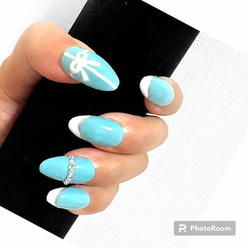 オーダー ネイルチップ 大人可愛い 水色 リボン ポイント 長め ネイル  