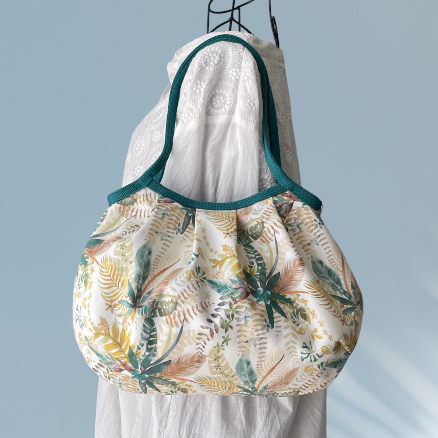 コロンと可愛いショルダーグラニーバッグ  ✤リバティ✤  爽やかなボタニカル柄  イエロー系　◎選べる2サイズ