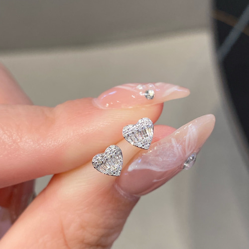 ハート形 天然ダイヤモンドピアスk18 ピアス（スタッド・一粒） パール 