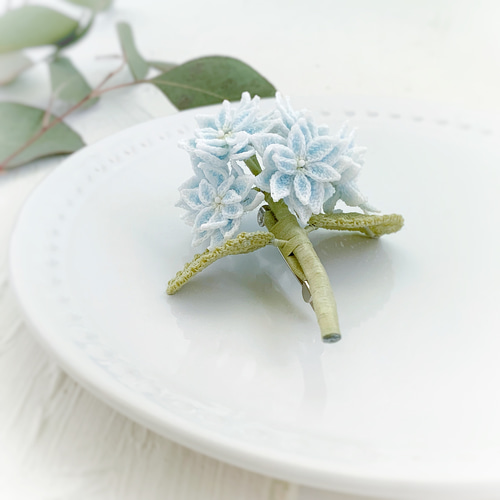 レアデザイン☆Weiss☆バミューダブルー☆紫陽花カラーフラワーブローチ レアデザイン☆Weiss☆バミューダブルー☆紫陽花カラーフラワー