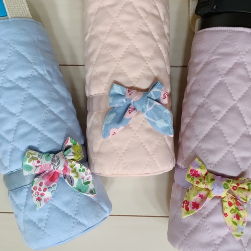 handmade♡水筒肩紐カバー 小花柄×ピンク デコレクションズ handmade♡水筒肩紐カバー 小花柄×ピンク デコレクションズ