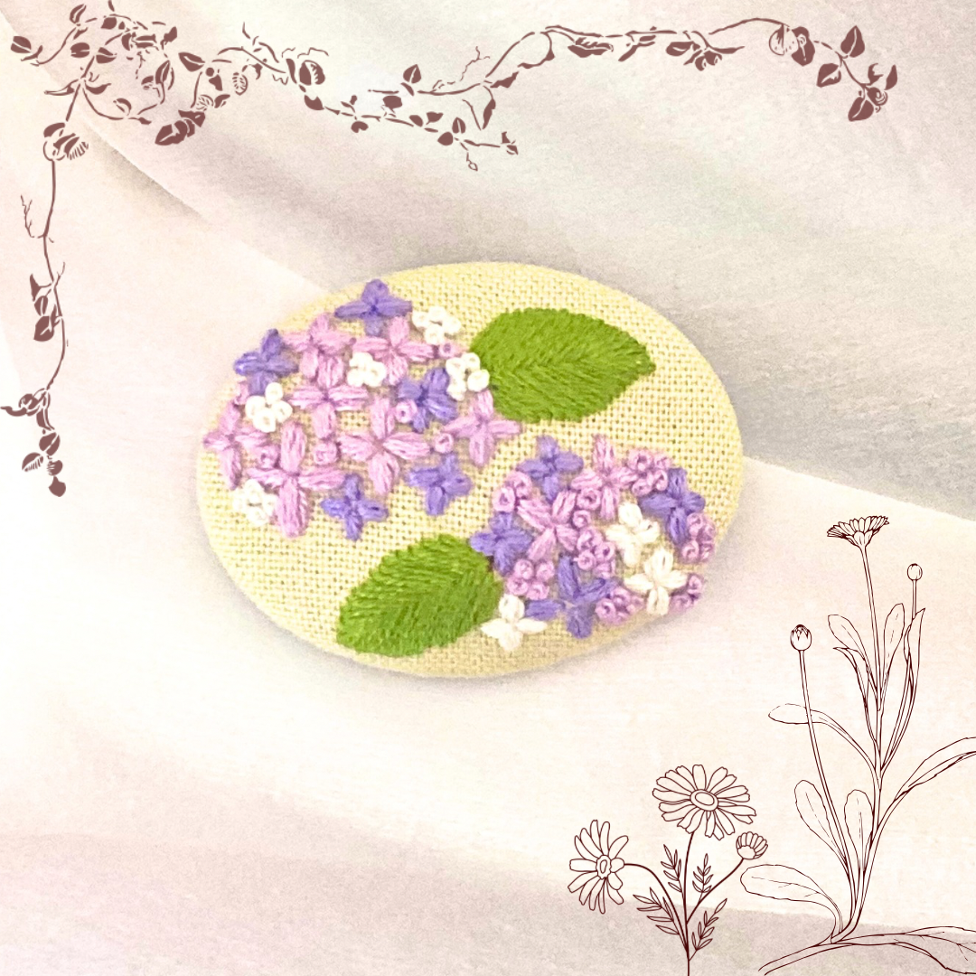 くるみボタン 鳥刺繍 ブローチ or ヘアゴム