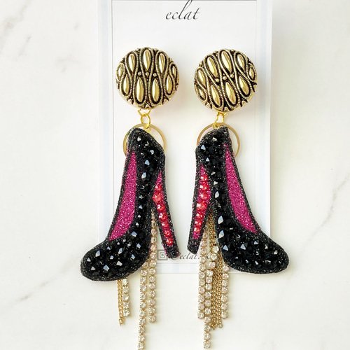 じゃらじゃらハイヒールピアス 合成皮革のレザーアクセサリー ピアス