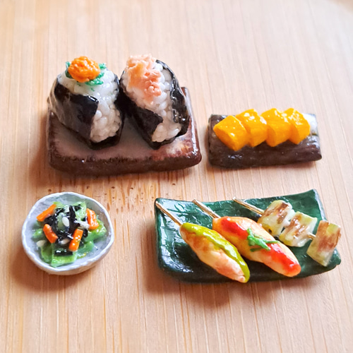 和食 おにぎり やきとり たまご焼き 塩昆布キャベツ フェイク
