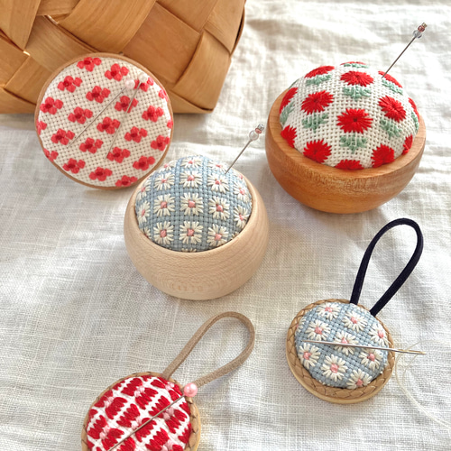 ピンクッション 針山 ♢ 木工房 のウッドボウル メープル